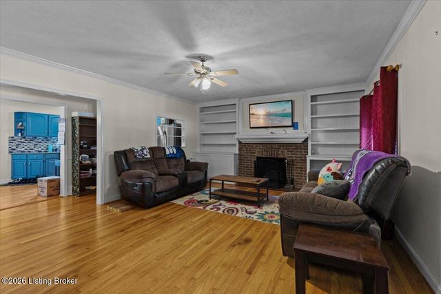 1227 Ormsby Ln, Louisville, KY 40222