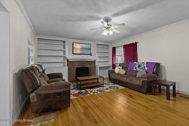 1227 Ormsby Ln, Louisville, KY 40222