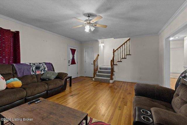 1227 Ormsby Ln, Louisville, KY 40222