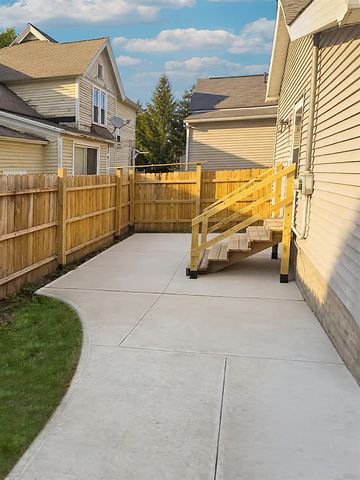 103 E Vermont Street, Bay City, MI 48706