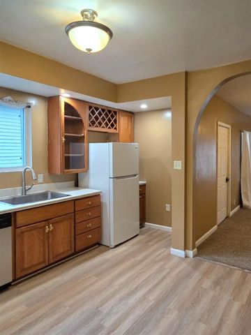 103 E Vermont Street, Bay City, MI 48706