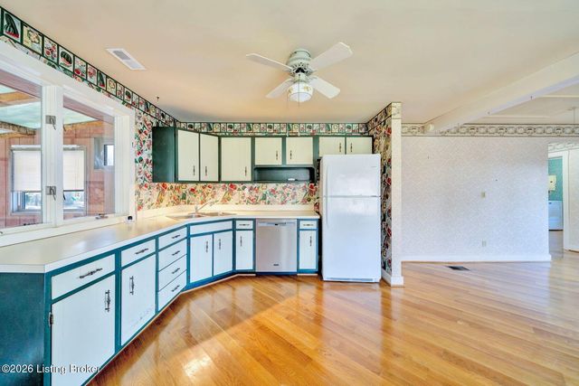 351 Plaza Ave, Louisville, KY 40218