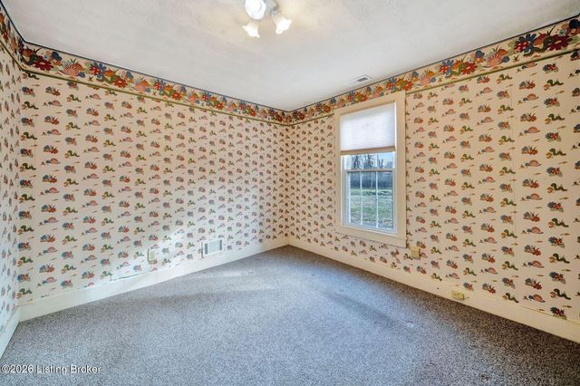 351 Plaza Ave, Louisville, KY 40218