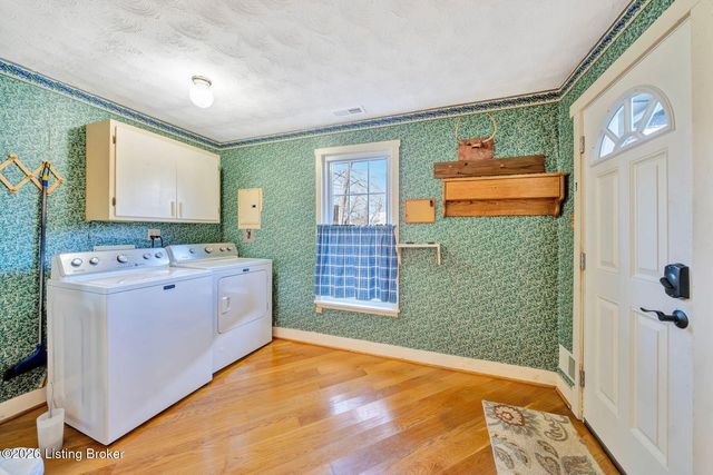 351 Plaza Ave, Louisville, KY 40218