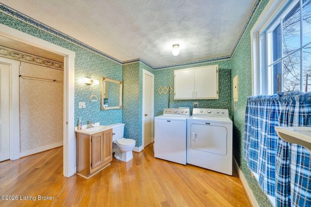 351 Plaza Ave, Louisville, KY 40218