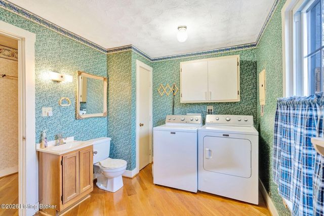 351 Plaza Ave, Louisville, KY 40218