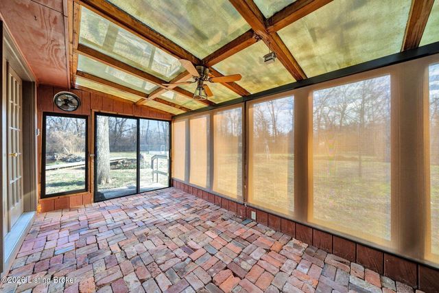 351 Plaza Ave, Louisville, KY 40218