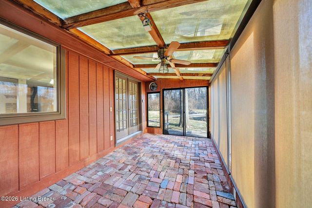 351 Plaza Ave, Louisville, KY 40218