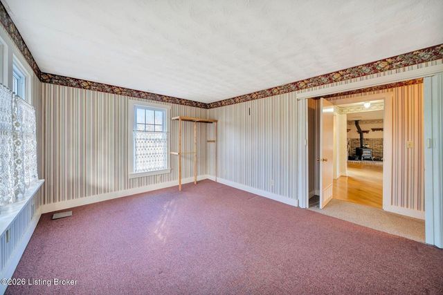 351 Plaza Ave, Louisville, KY 40218