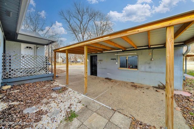 351 Plaza Ave, Louisville, KY 40218