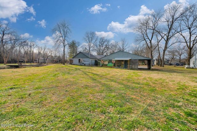 351 Plaza Ave, Louisville, KY 40218