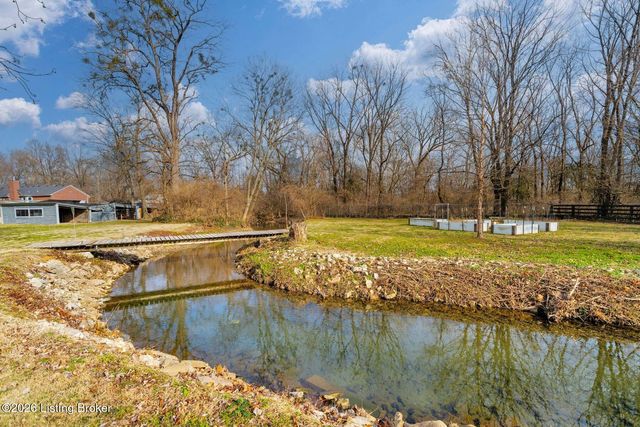 351 Plaza Ave, Louisville, KY 40218