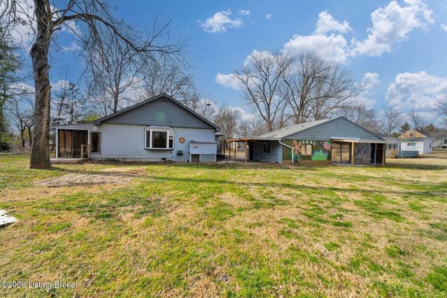 351 Plaza Ave, Louisville, KY 40218