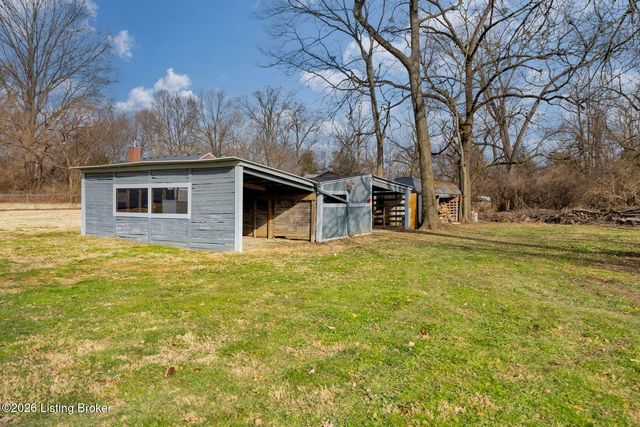 351 Plaza Ave, Louisville, KY 40218