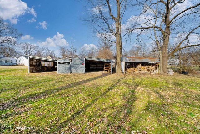 351 Plaza Ave, Louisville, KY 40218