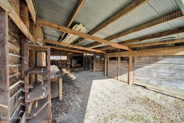 351 Plaza Ave, Louisville, KY 40218