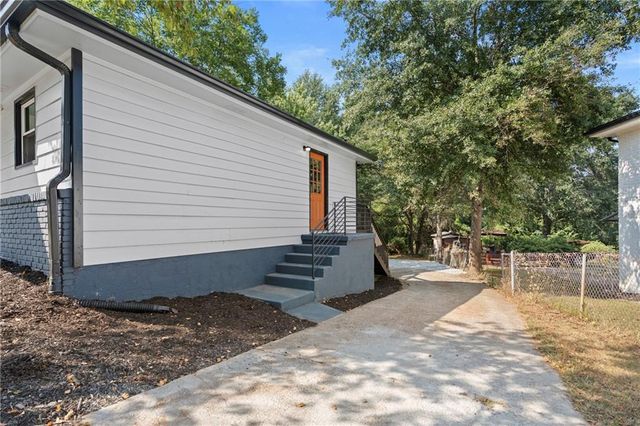 33 Smyrna Powder Springs SE Road, Marietta, GA 30060