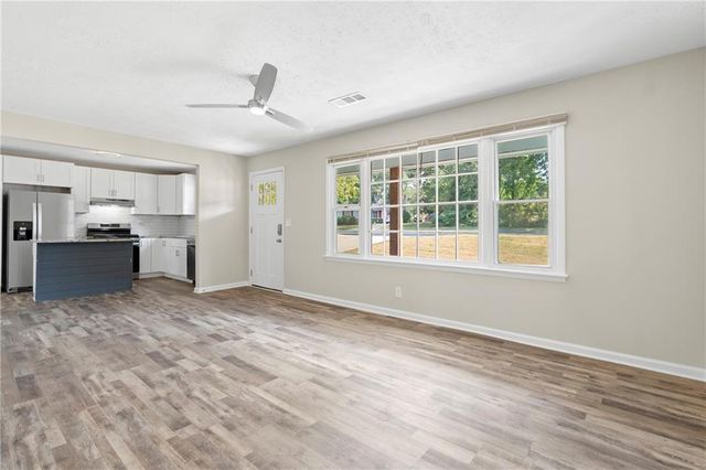 33 Smyrna Powder Springs SE Road, Marietta, GA 30060