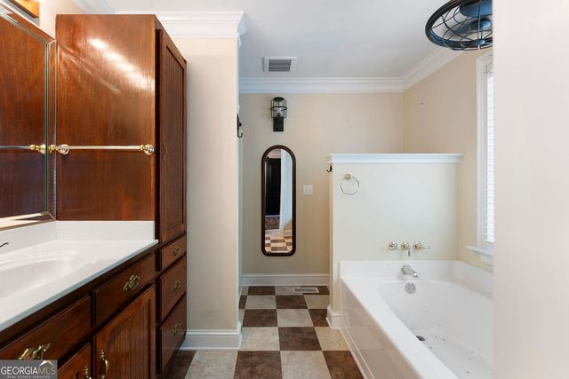 571 Buttrum Road Road NE, Adairsville, GA 30103
