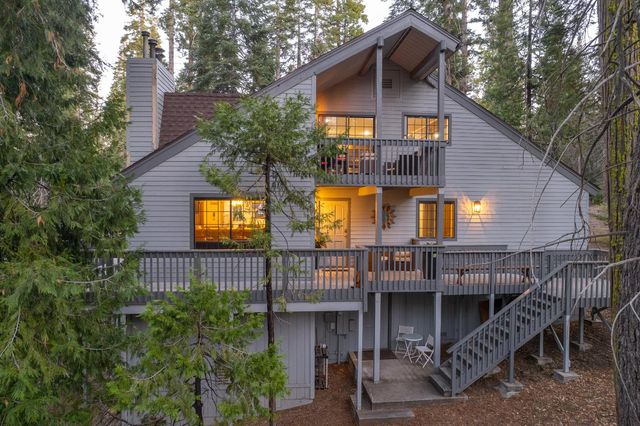 39095 Ridge Rd, Shaver Lake, CA 93664