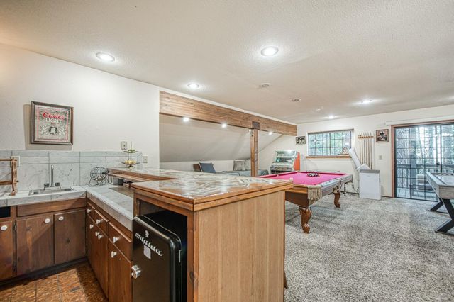 39095 Ridge Rd, Shaver Lake, CA 93664