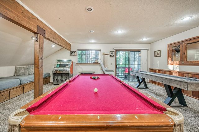 39095 Ridge Rd, Shaver Lake, CA 93664