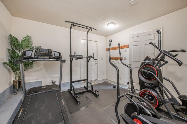 39095 Ridge Rd, Shaver Lake, CA 93664