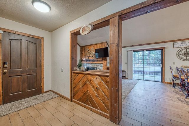 39095 Ridge Rd, Shaver Lake, CA 93664