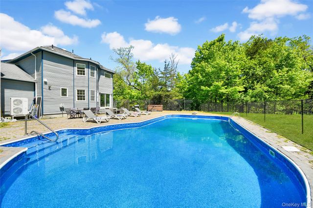 49 Stone Mountain Trail, Chester, NY 10918