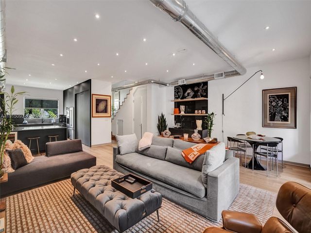 1617 Harrison St, Hollywood, FL 33020