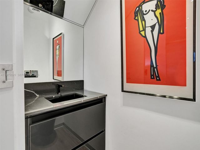 1617 Harrison St, Hollywood, FL 33020