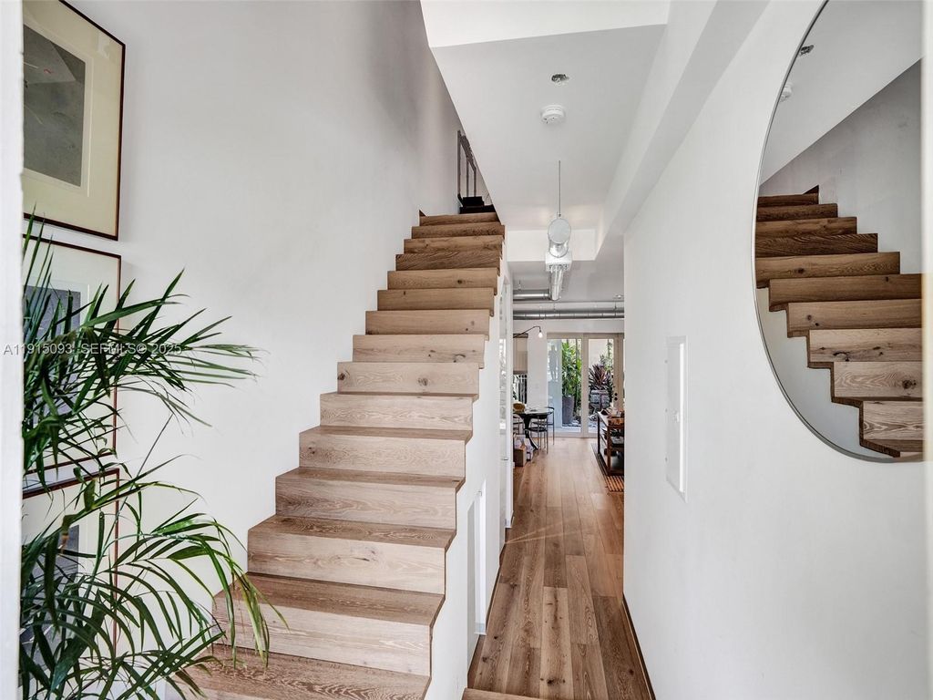 Image 19 of property listing at 1617 Harrison St, Hollywood, FL 33020