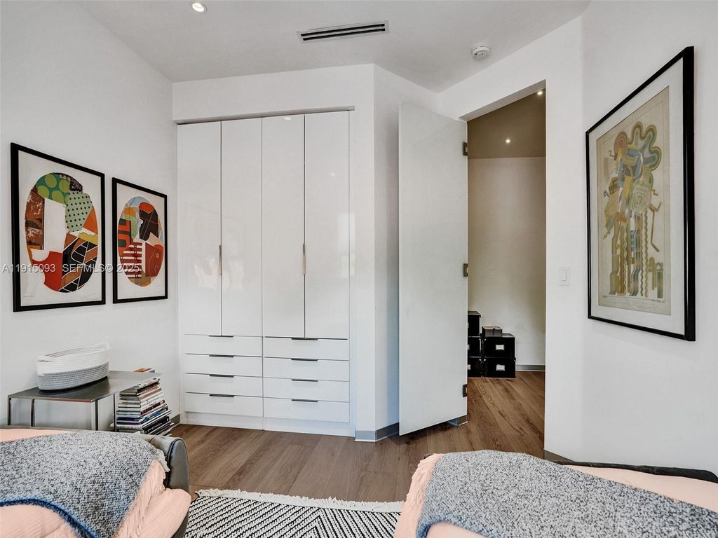 Image 24 of property listing at 1617 Harrison St, Hollywood, FL 33020