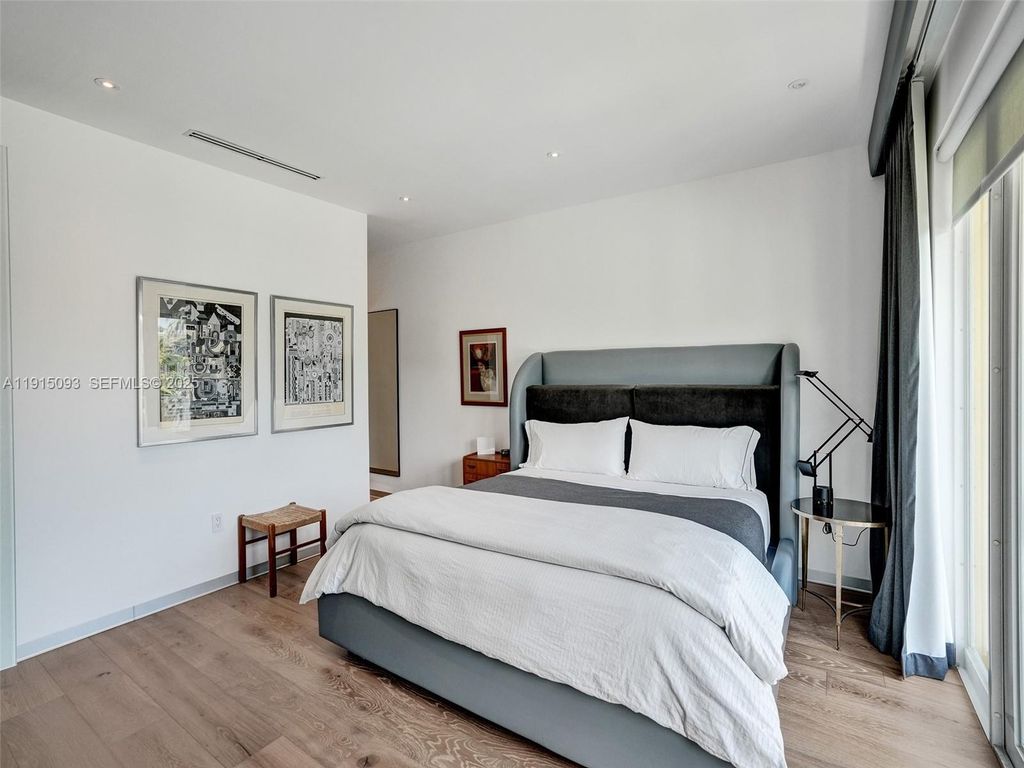 Image 31 of property listing at 1617 Harrison St, Hollywood, FL 33020