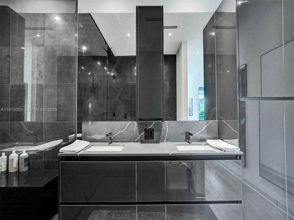 Image 37 of property listing at 1617 Harrison St, Hollywood, FL 33020