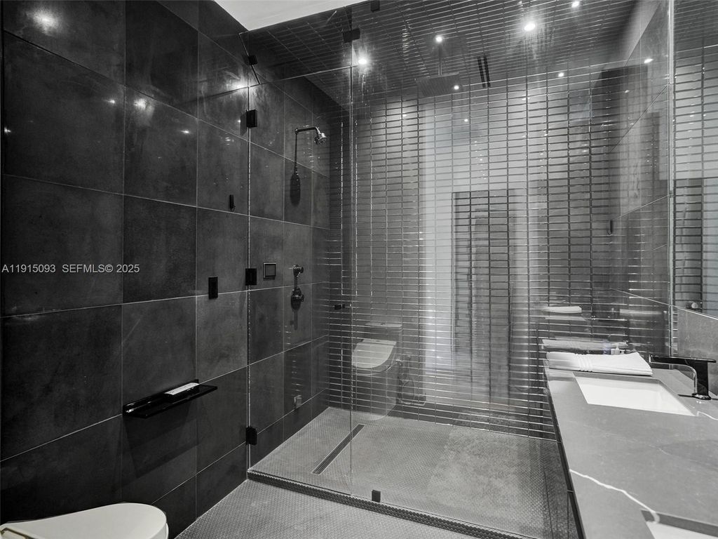 Image 38 of property listing at 1617 Harrison St, Hollywood, FL 33020