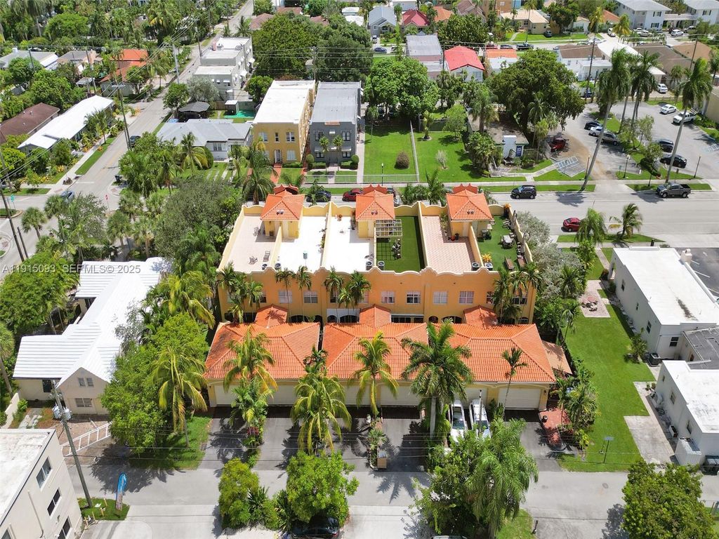 Image 43 of property listing at 1617 Harrison St, Hollywood, FL 33020