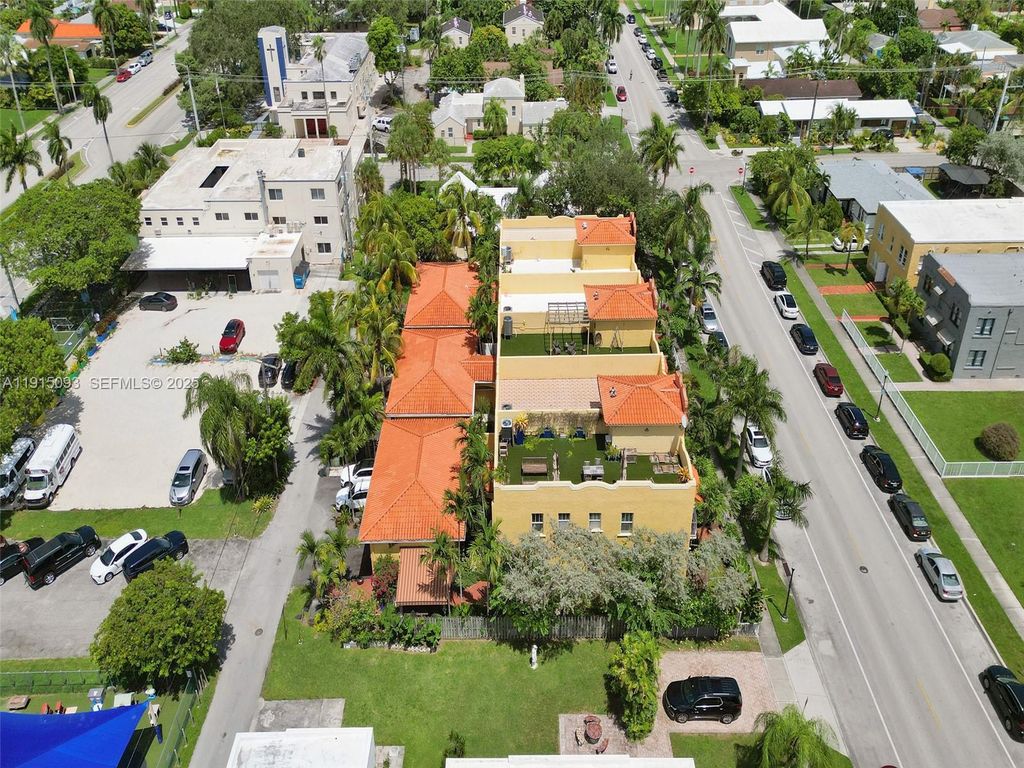 Image 44 of property listing at 1617 Harrison St, Hollywood, FL 33020