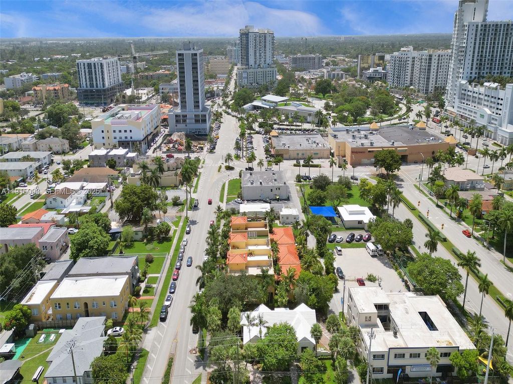 Image 46 of property listing at 1617 Harrison St, Hollywood, FL 33020