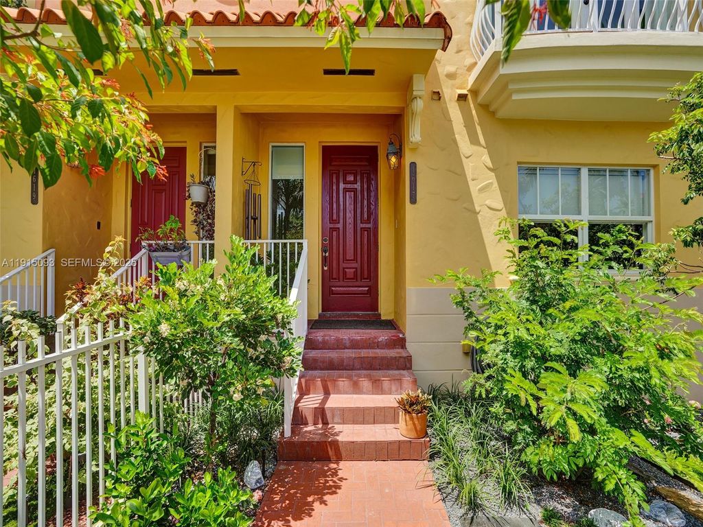 Image 50 of property listing at 1617 Harrison St, Hollywood, FL 33020