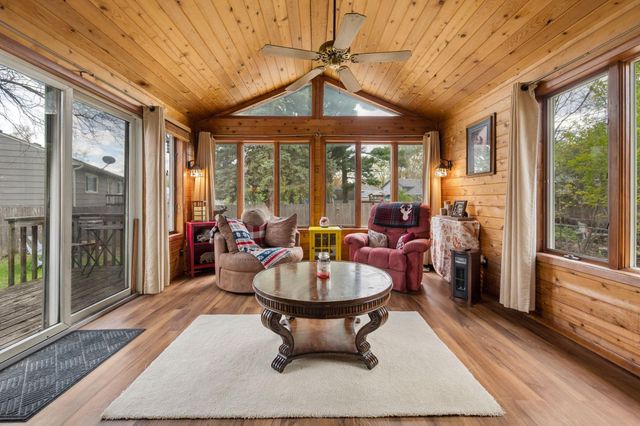 2217 Laramie Trail, Brooklyn Park, MN 55444
