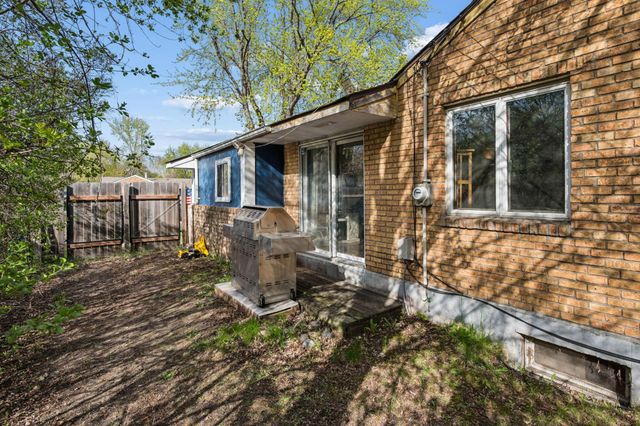 2217 Laramie Trail, Brooklyn Park, MN 55444