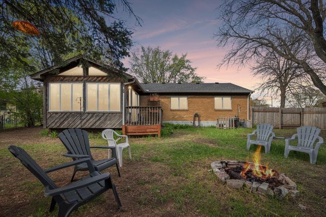 2217 Laramie Trail, Brooklyn Park, MN 55444