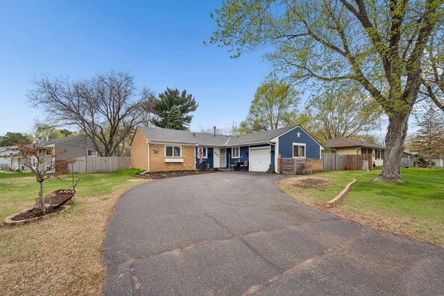 2217 Laramie Trail, Brooklyn Park, MN 55444