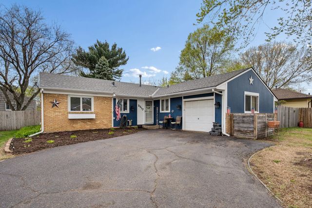 2217 Laramie Trail, Brooklyn Park, MN 55444