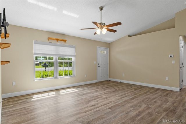 6898 N Preston Point, Citrus Springs, FL 34434