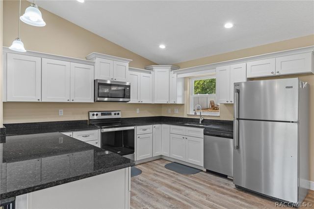 6898 N Preston Point, Citrus Springs, FL 34434