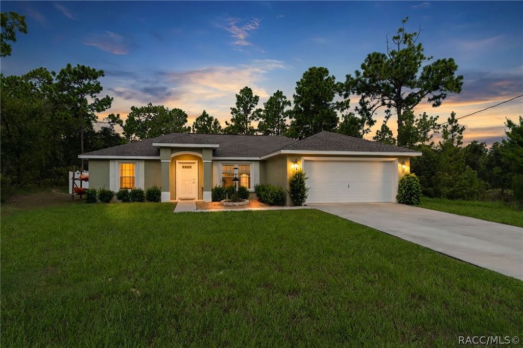 6898 N Preston Point, Citrus Springs, FL 34434