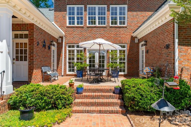 2046 Hopedale Avenue, Charlotte, NC 28207
