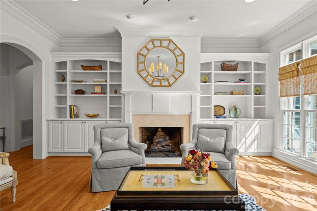 2046 Hopedale Avenue, Charlotte, NC 28207